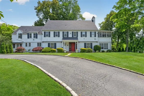 $7,200 | 5 Kohlsaat Court, Smithtown, NY 11787