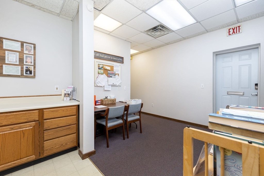 704-708 Sumner Avenue Springfield, MA 01108 - Photo 13 of 40