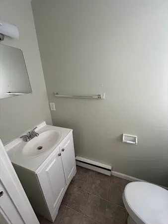 $1,600 | 99 Lawrence Street, Unit 3, Palmer, MA 01069