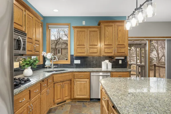 $675,000 | 18481 98th Place North, Maple Grove, MN 55311