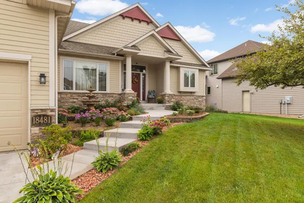 $675,000 | 18481 98th Place North, Maple Grove, MN 55311