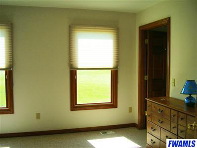 5306 Hursh Road Fort Wayne, IN 46845 - Photo 11 of 20