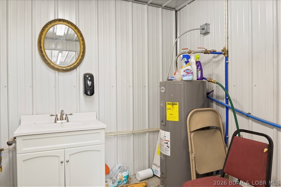 225 Highway 87 Eldon, MO 65026 - Photo 9 of 23