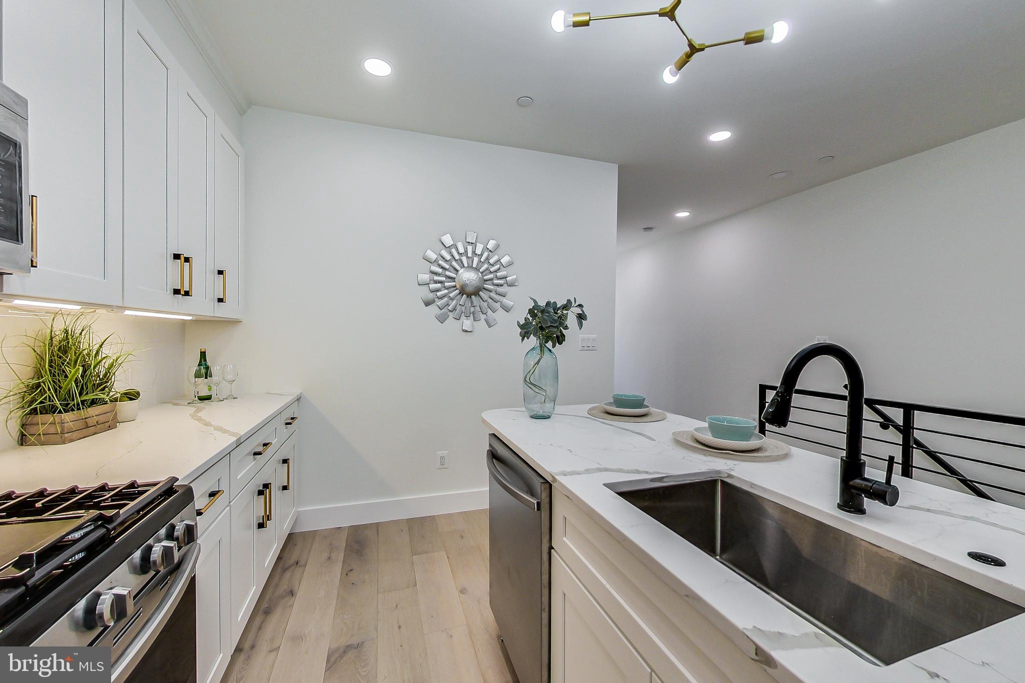 1626 K Street Northeast, Unit A Washington, DC 20002 - Photo 2 of 22 Kitchen