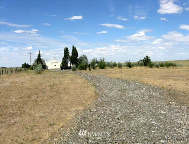 2014 East Gering Road Ritzville, WA 99169 - Photo 2 of 9
