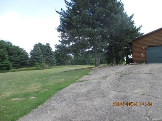 1306 Haines Road Lapeer, MI 48446 - Photo 4 of 56 4.JPG