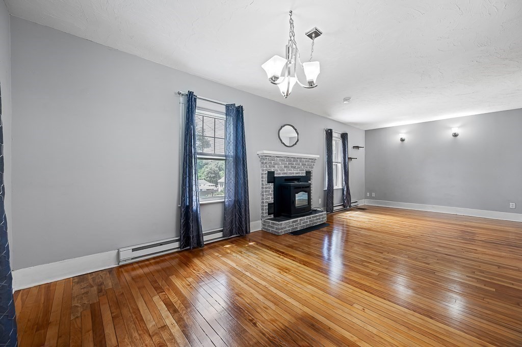 8 Simone Street Worcester, MA 01604 - Photo 14 of 35