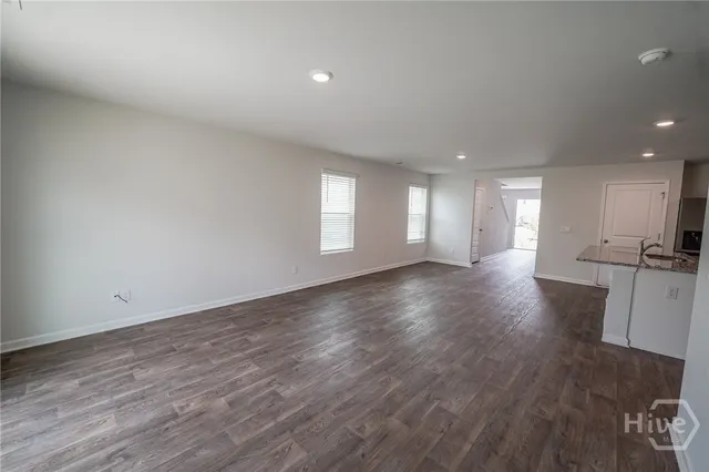 $2,500 | 412 Coconut Drive, Bloomingdale, GA 31302