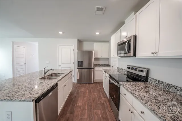 $2,500 | 412 Coconut Drive, Bloomingdale, GA 31302