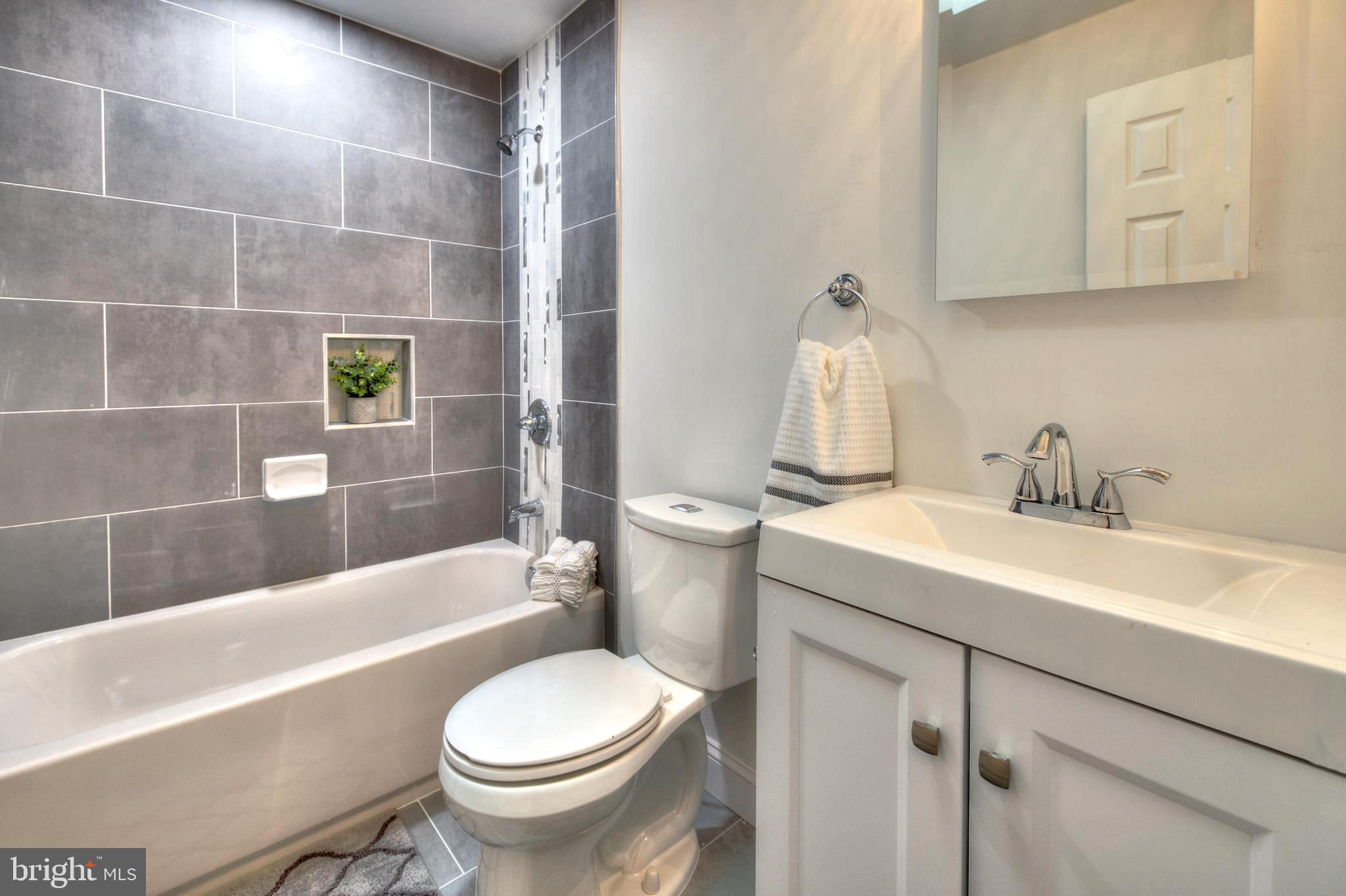 8710 Reading Road Silver Spring, MD 20901 - Photo 27 of 37 BATHROOM #2 UPPER LEVEL