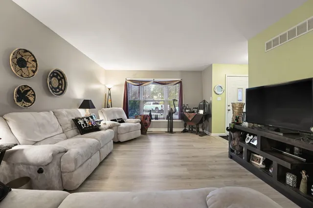 $549,000 | 208 East 650 North, Valparaiso, IN 46383