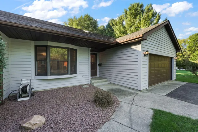 $549,000 | 208 East 650 North, Valparaiso, IN 46383