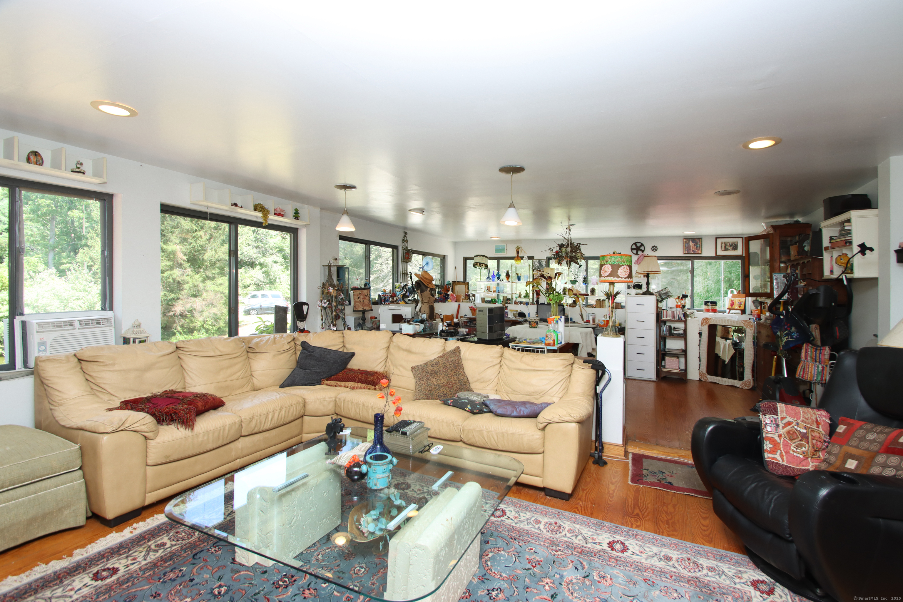 8 Dillon Road Woodbridge, CT 06525 - Photo 18 of 40