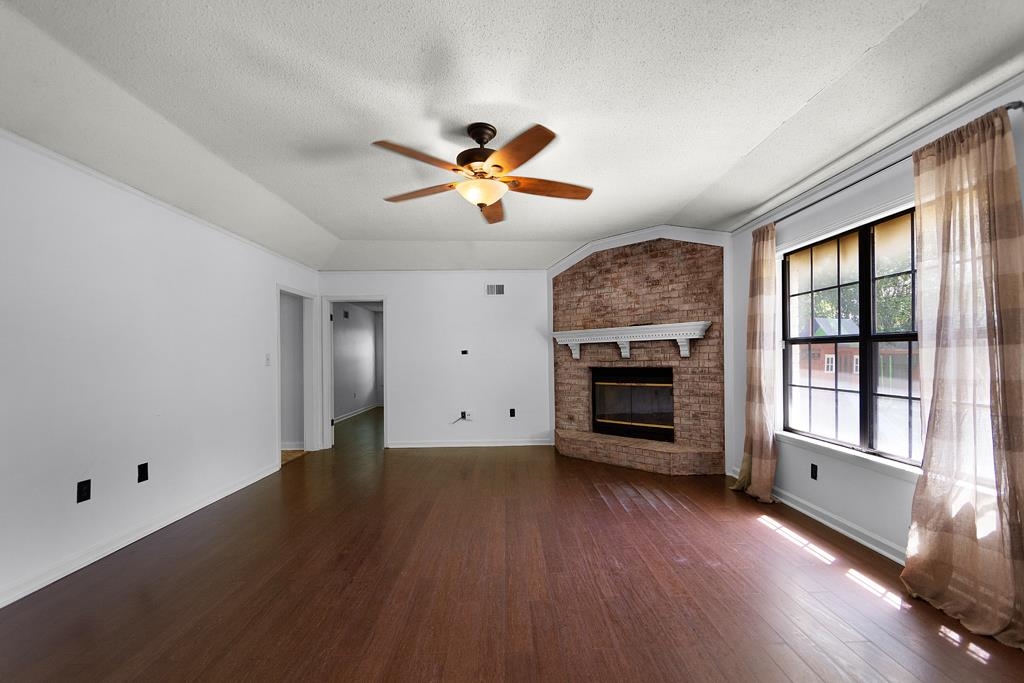 395 Park Hill Road Collierville, TN 38017 - Photo 9 of 22 Gallery Image 9