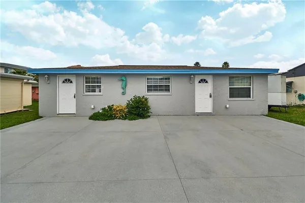 $1,625 | 18040 5th Street East, Unit SOUTH, Redington Shores, FL 33708