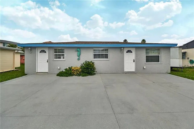 $1,695 | 18040 5th Street East, Unit SOUTH, Redington Shores, FL 33708