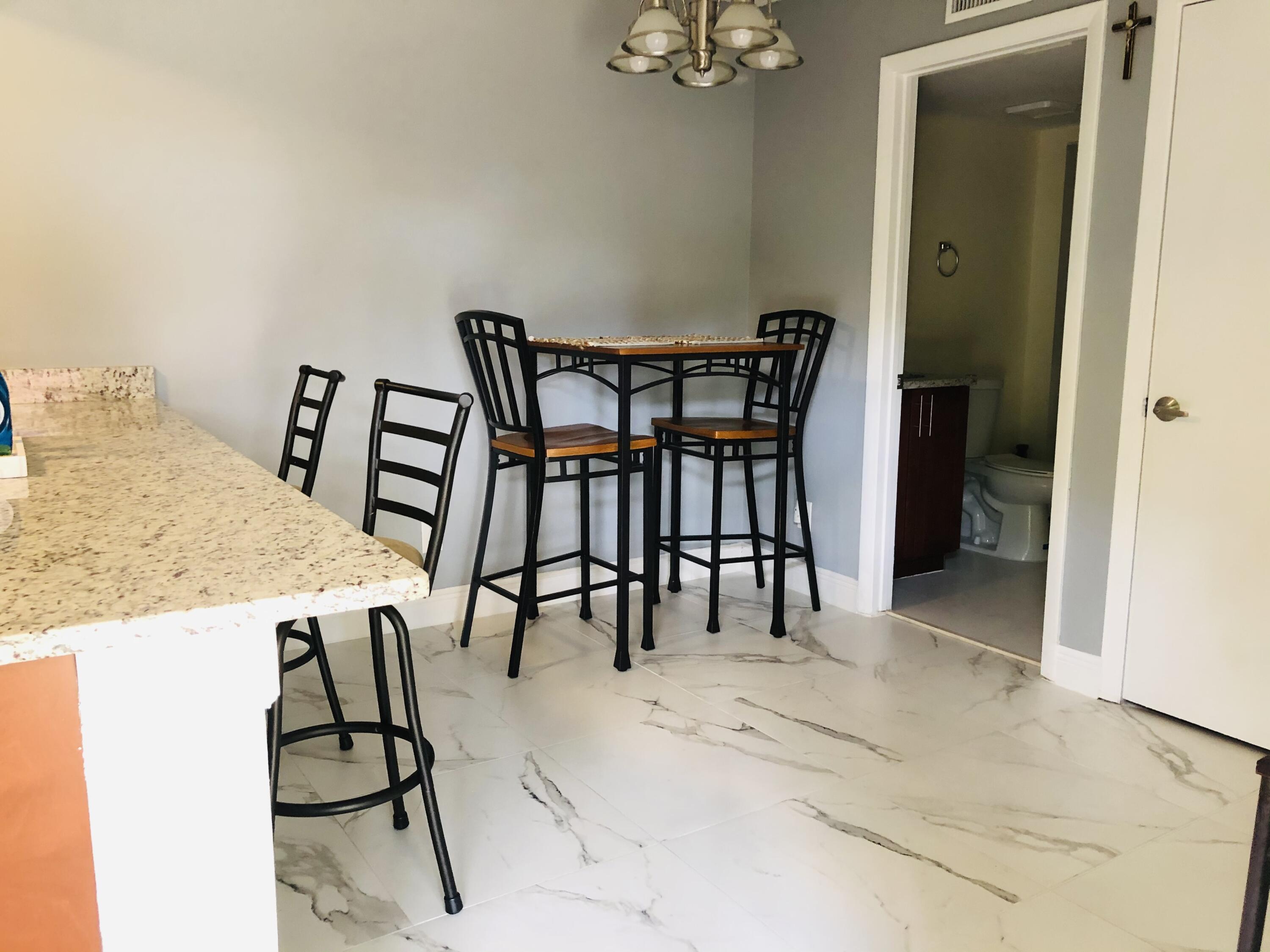 8556 Boca Rio Drive Boca Raton, FL 33433 - Photo 4 of 21 eat-In Dining