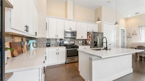 $349,000 | 404 Drennan Street, Houston, TX 77003