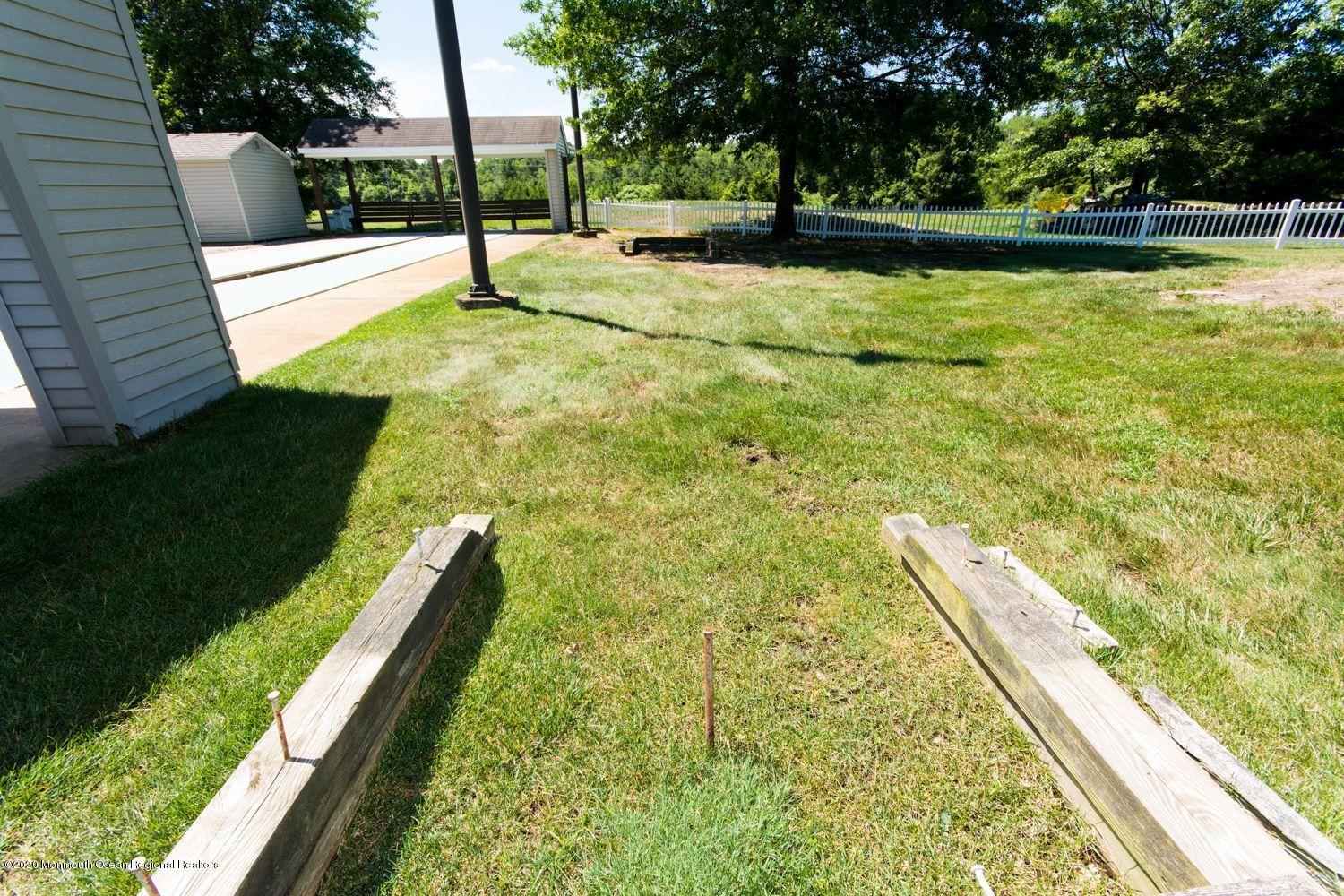 8 Clear Lake Road Whiting, NJ 08759 - Photo 41 of 44 Horseshoe Pits