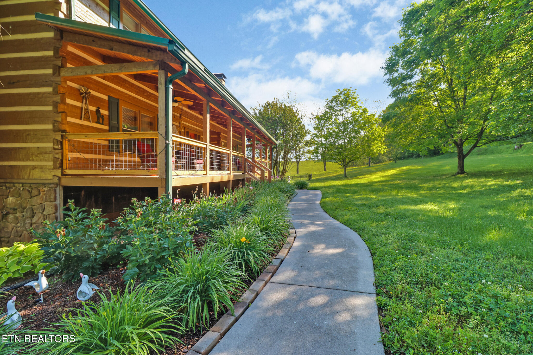 871 Poplar Creek Road Oliver Springs, TN 37840 - Photo 3 of 54 03