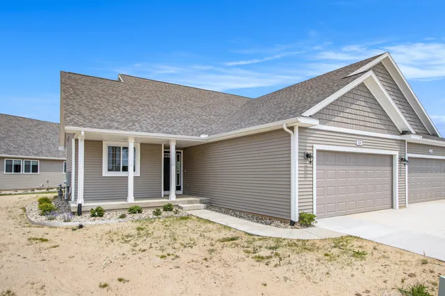 $249,900 | 558 McKinley, Three Rivers, MI 49093