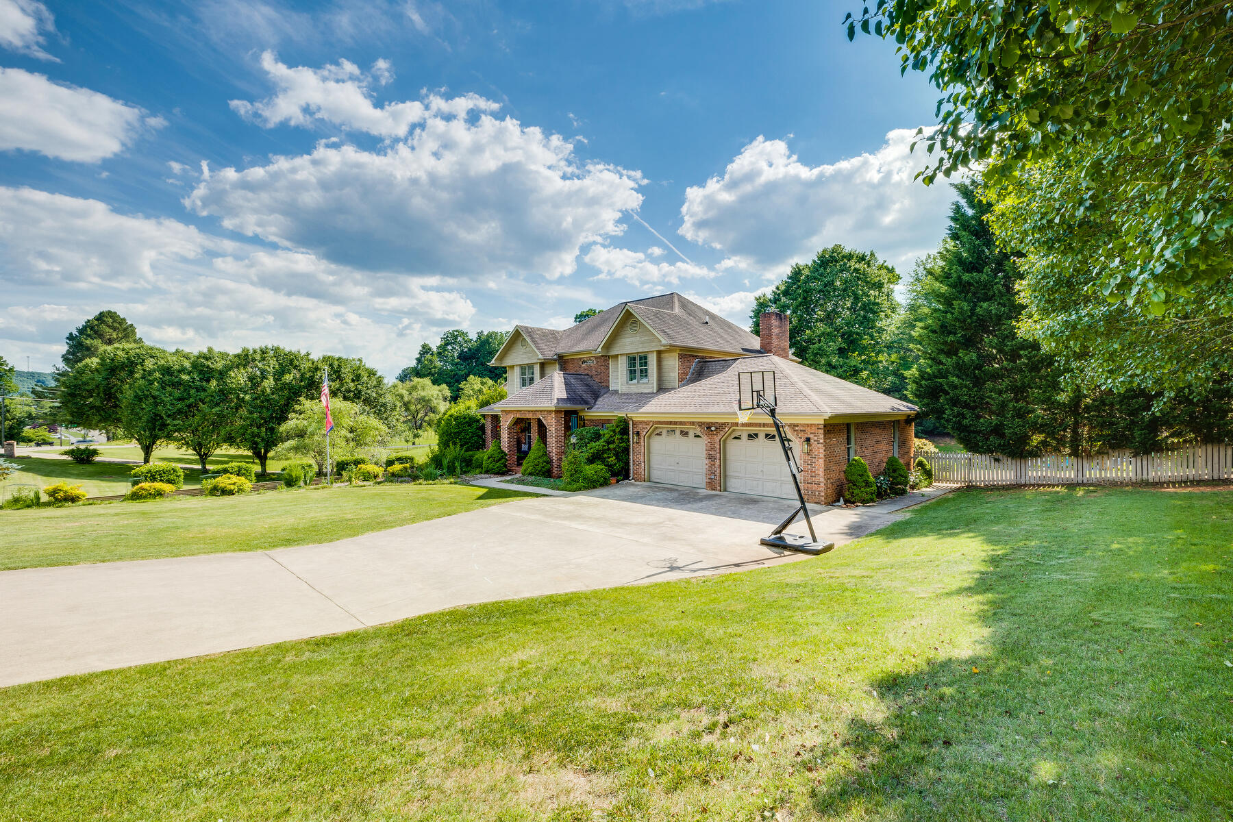 1708 Cooks Valley Road Kingsport, TN 37664 - Photo 3 of 105 003