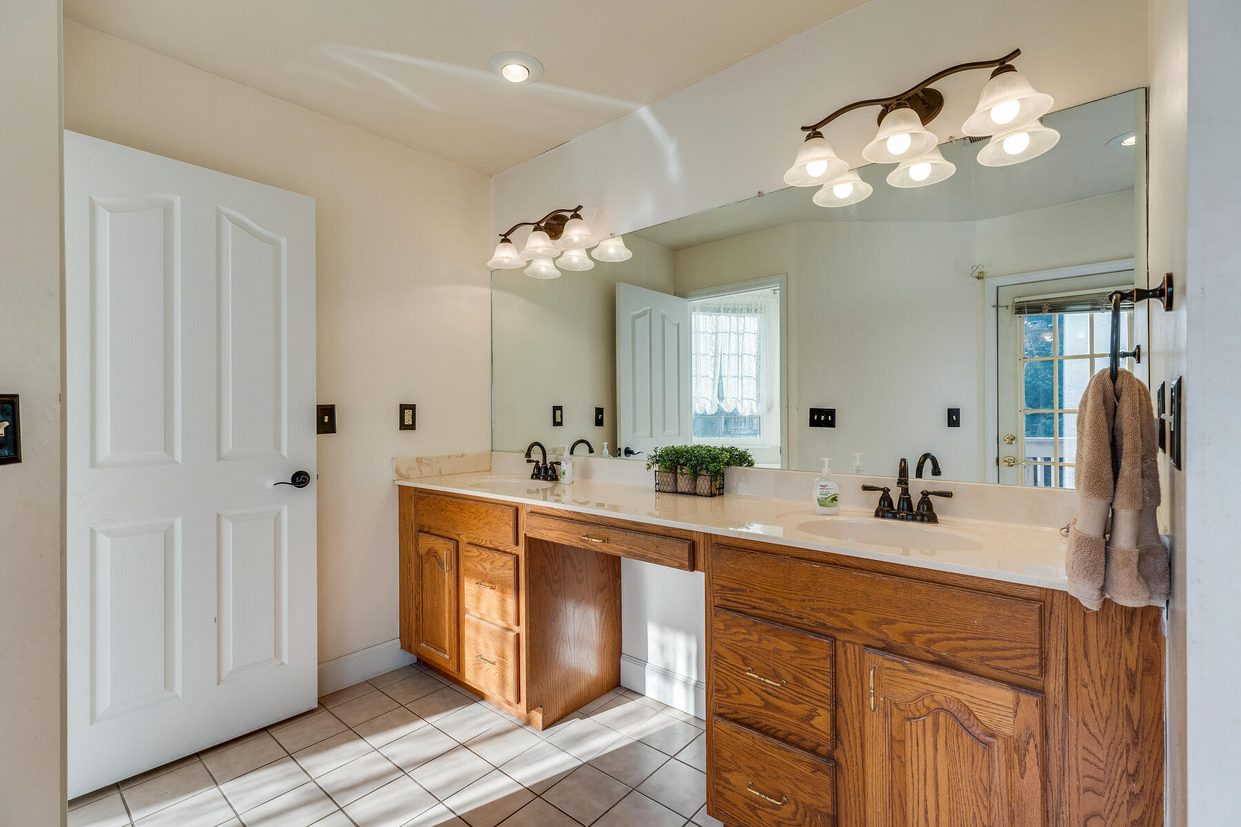 1708 Cooks Valley Road Kingsport, TN 37664 - Photo 36 of 105 036
