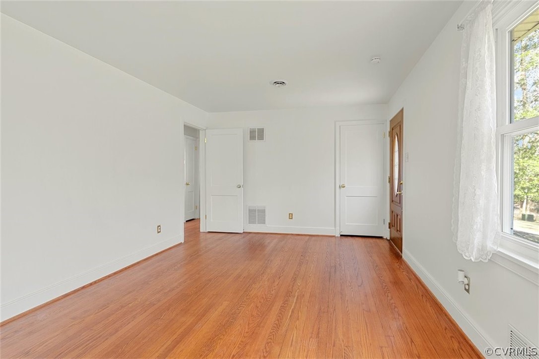 3928 Hickory Road Richmond, VA 23235 - Photo 13 of 49 Expansive Great Room with brick wood burning fireplace