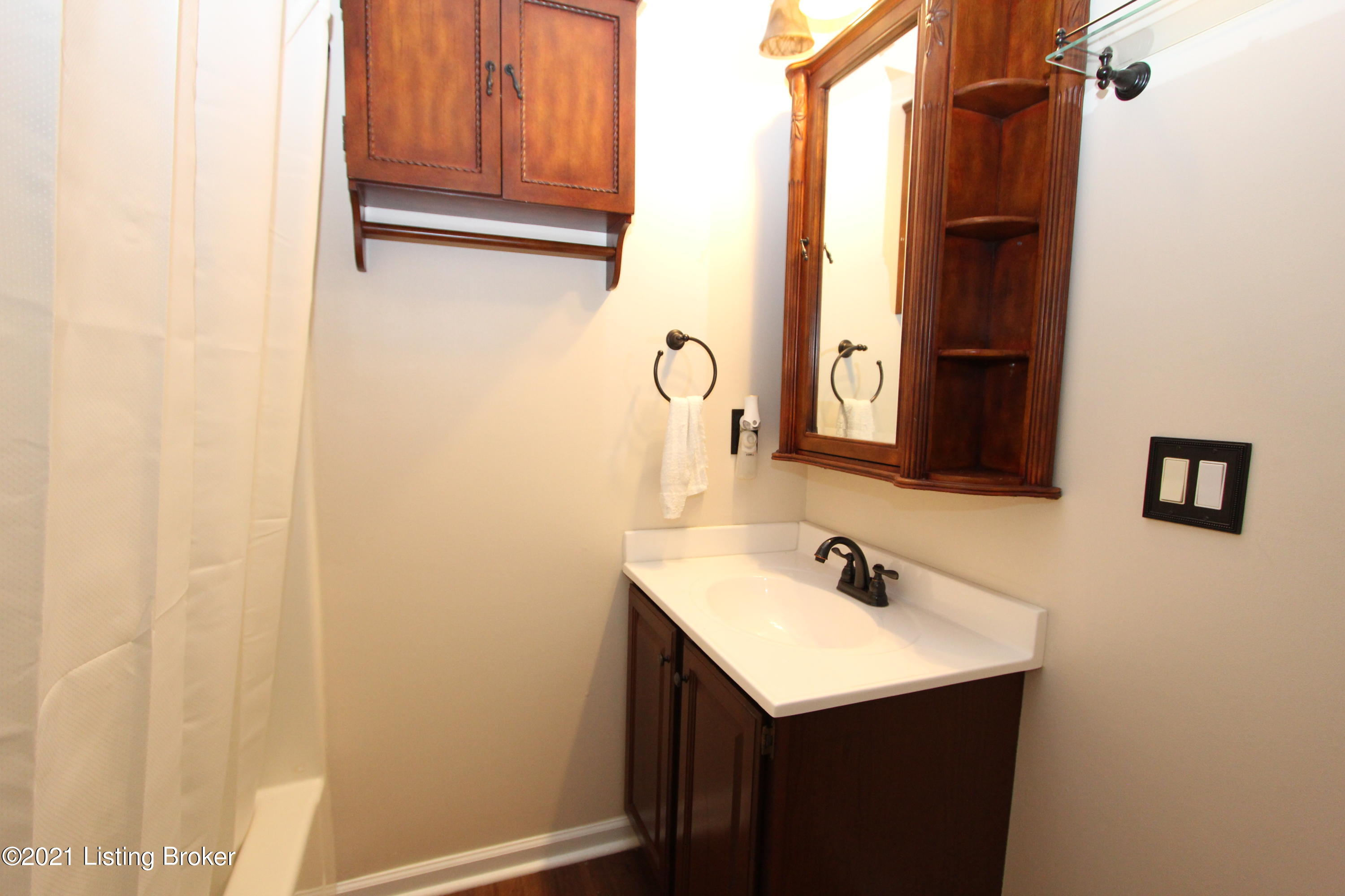 1309 Beaver Lake Road Lawrenceburg, KY 40342 - Photo 14 of 24 Full Bath (1)
