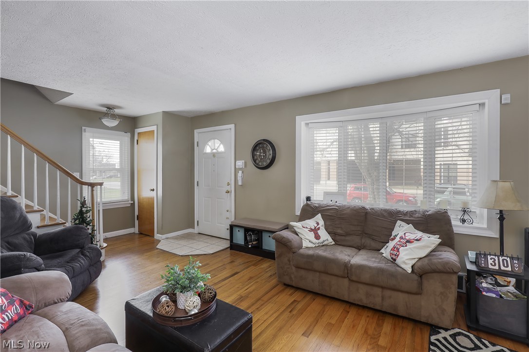 316 Raff Road Northwest Canton, OH 44708 - Photo 2 of 25 Gallery Image 2