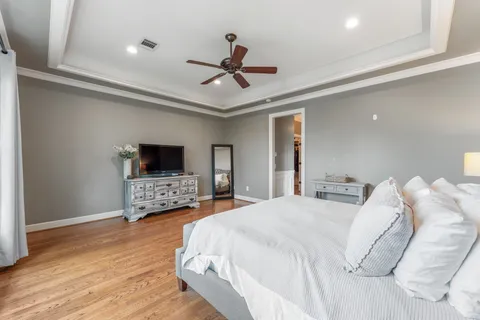 $764,500 | 836 East 24th Street, Houston, TX 77009