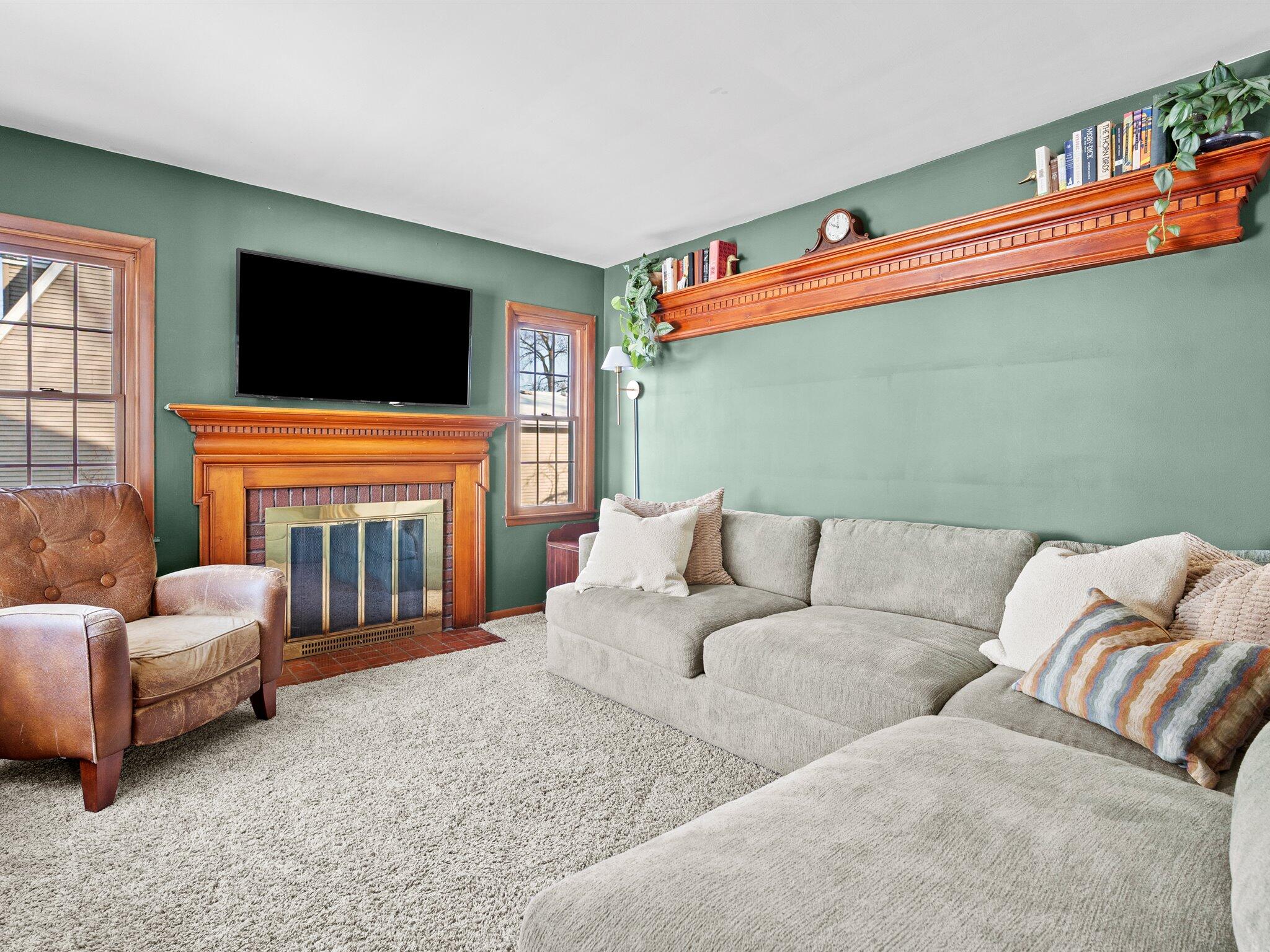 411 North Lafayette Street Griffith, IN 46319 - Photo 4 of 23 2048x1536