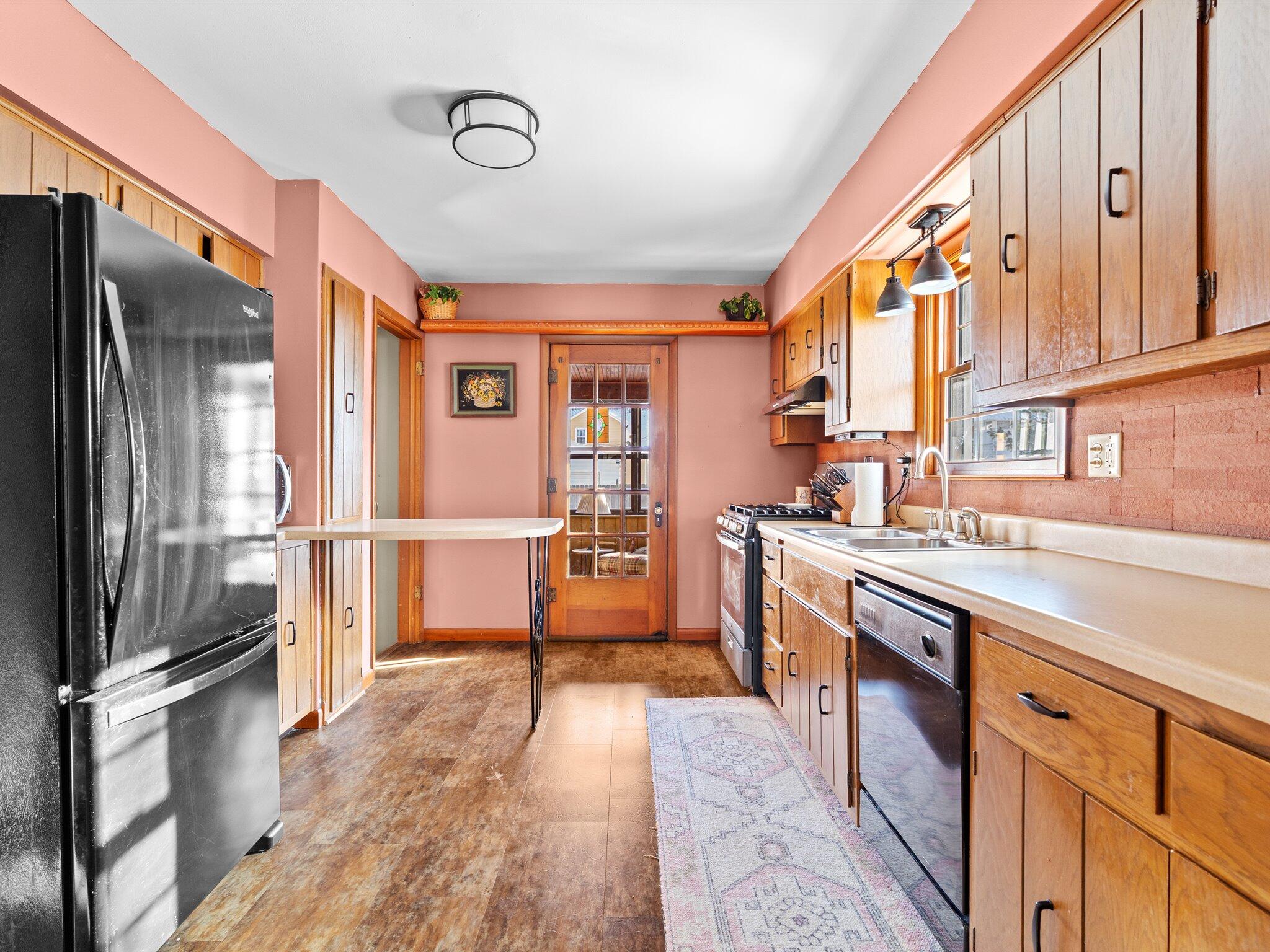 411 North Lafayette Street Griffith, IN 46319 - Photo 8 of 23 2048x1536