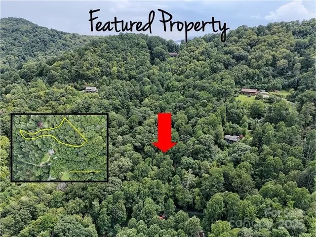 a view of a sign in a park