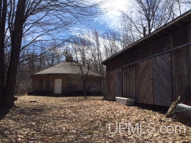 191 B Road Marquette, MI 49855 - Photo 2 of 16
