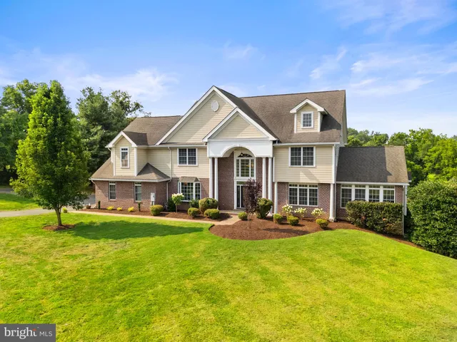 $1,750,000 | 39260 Charles Town Pike, Hamilton, VA 20158