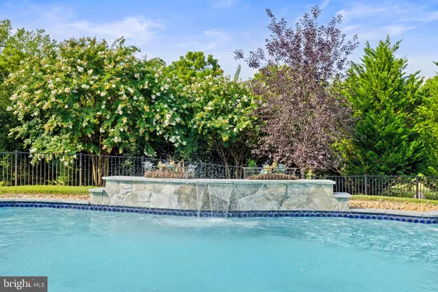 $1,549,000 | 39260 Charles Town Pike, Hamilton, VA 20158