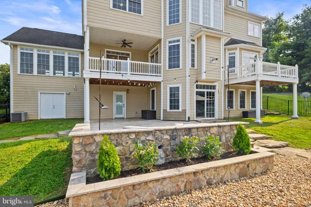 $1,549,000 | 39260 Charles Town Pike, Hamilton, VA 20158