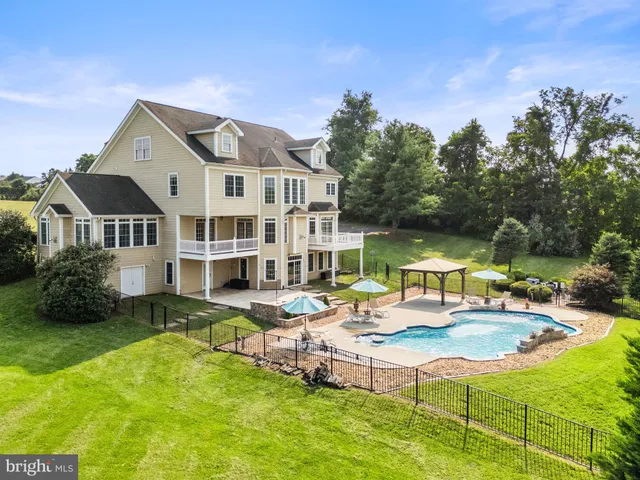 $1,549,000 | 39260 Charles Town Pike, Hamilton, VA 20158
