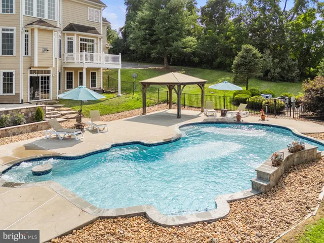 $1,549,000 | 39260 Charles Town Pike, Hamilton, VA 20158