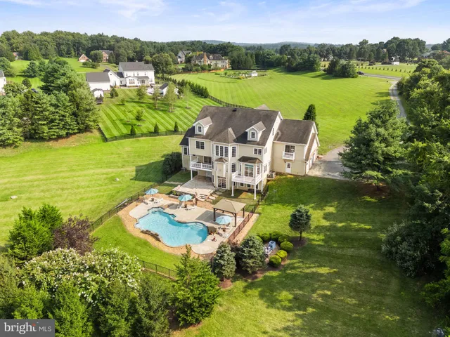 $1,549,000 | 39260 Charles Town Pike, Hamilton, VA 20158