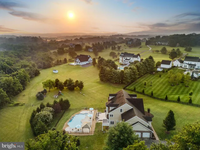 $1,549,000 | 39260 Charles Town Pike, Hamilton, VA 20158