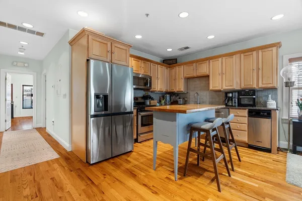 $4,500 | 202 K Street, Unit 7, Boston, MA 02127