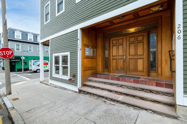 $4,500 | 202 K Street, Unit 7, Boston, MA 02127