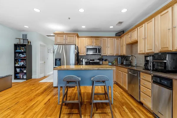 $4,500 | 202 K Street, Unit 7, Boston, MA 02127