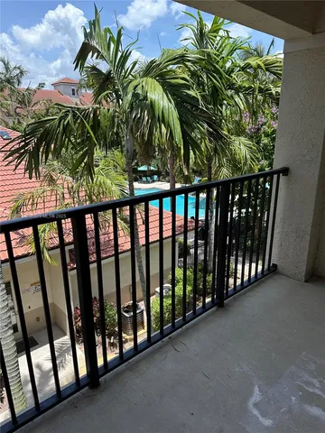 $1,900 | 5840 West Sample Road, Unit 306, Coral Springs, FL 33067