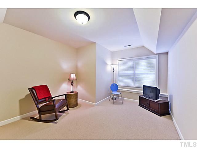 11806 Lowery Ridge Drive Raleigh, NC 27614 - Photo 18 of 25 a living room with furniture