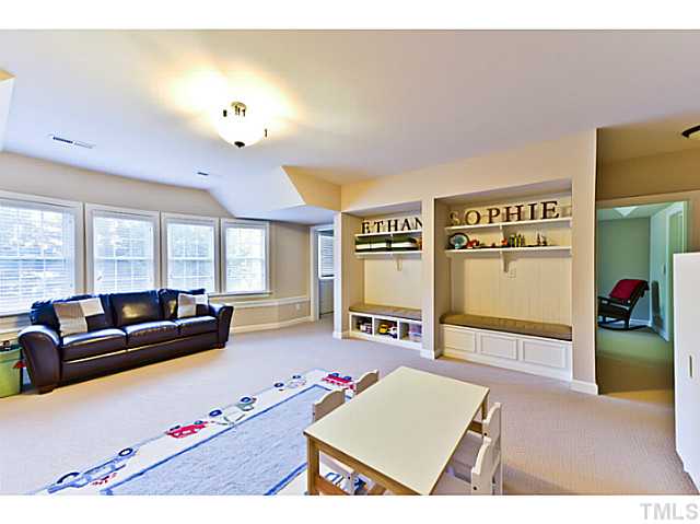 11806 Lowery Ridge Drive Raleigh, NC 27614 - Photo 19 of 25 a living room with furniture and window