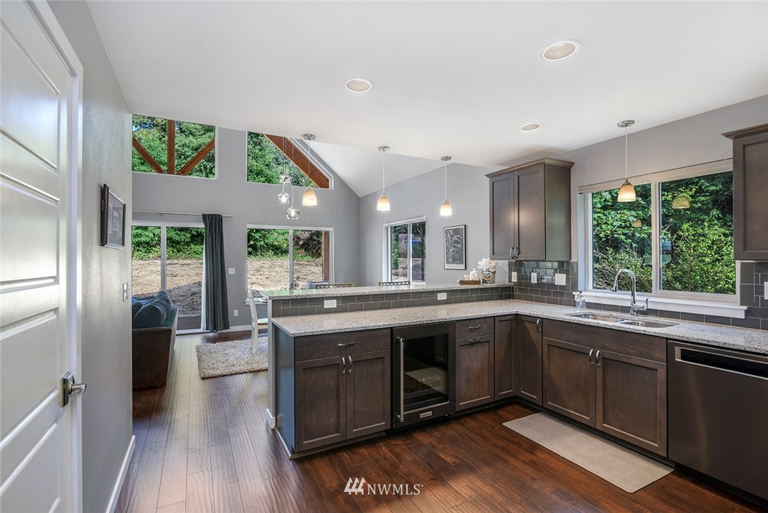 15289 Olympic View Road Northwest Silverdale, WA 98383 - Photo 11 of 25 Gallery Image 11
