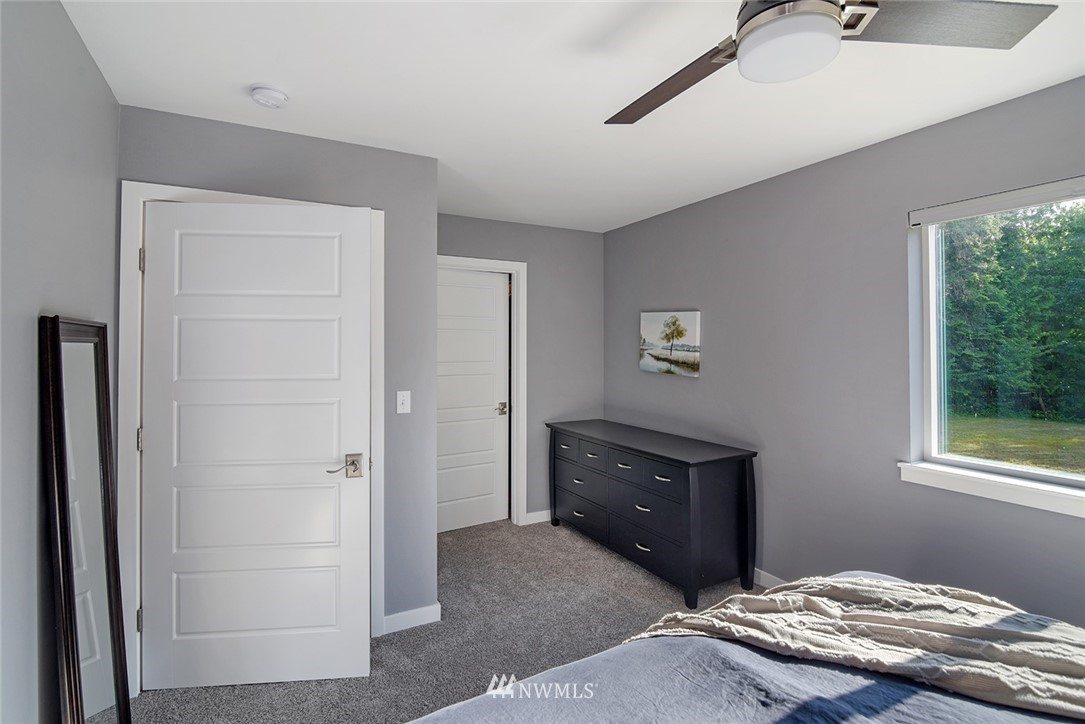 15289 Olympic View Road Northwest Silverdale, WA 98383 - Photo 13 of 25 Gallery Image 13